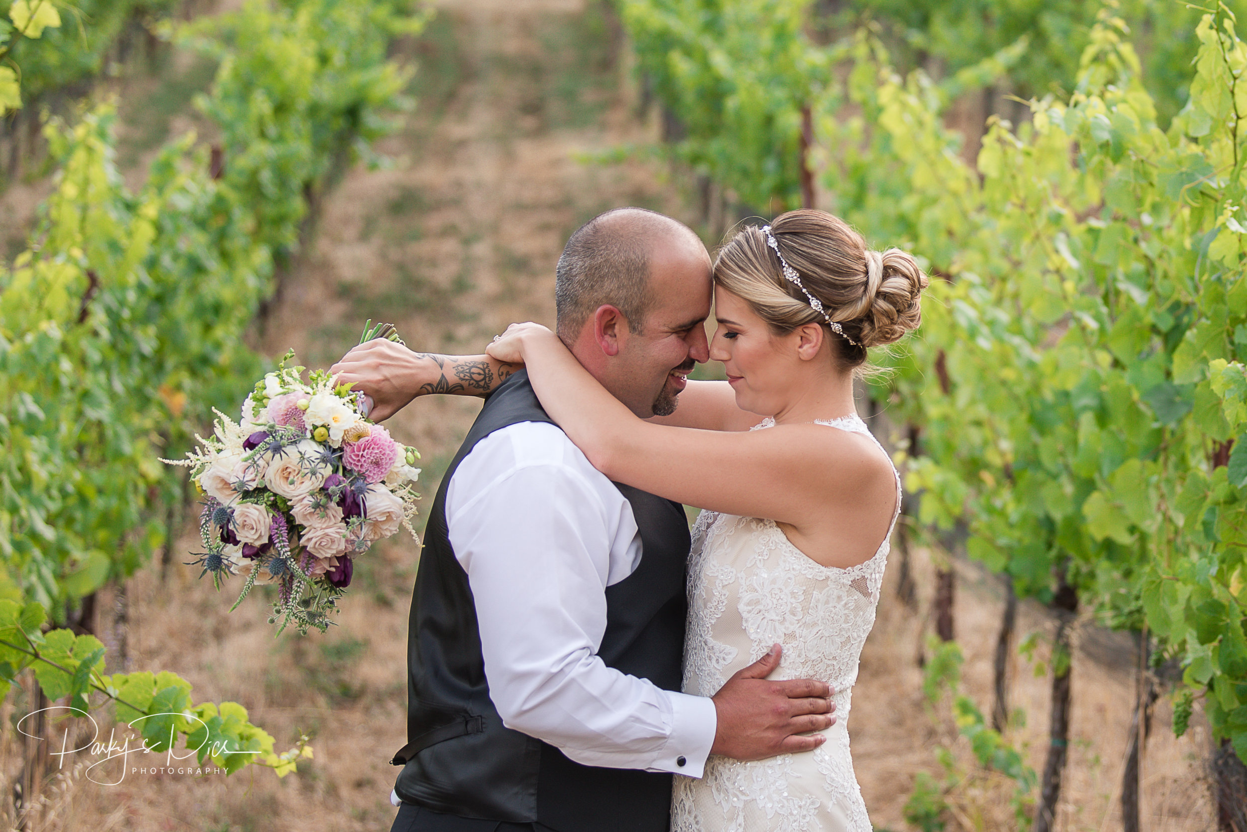 Meras Romantic Rosina Vineyards Wedding 
